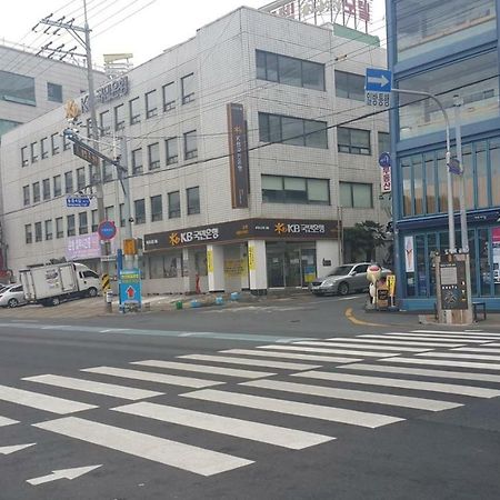 Kangguan Guesthouse Тхонъён Экстерьер фото